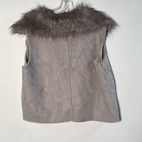 CATO WOMAN Boho Faux Shearling Faux Fur Collar Boho Western Grey Vest SZ 26/28W - Picture 3 of 12